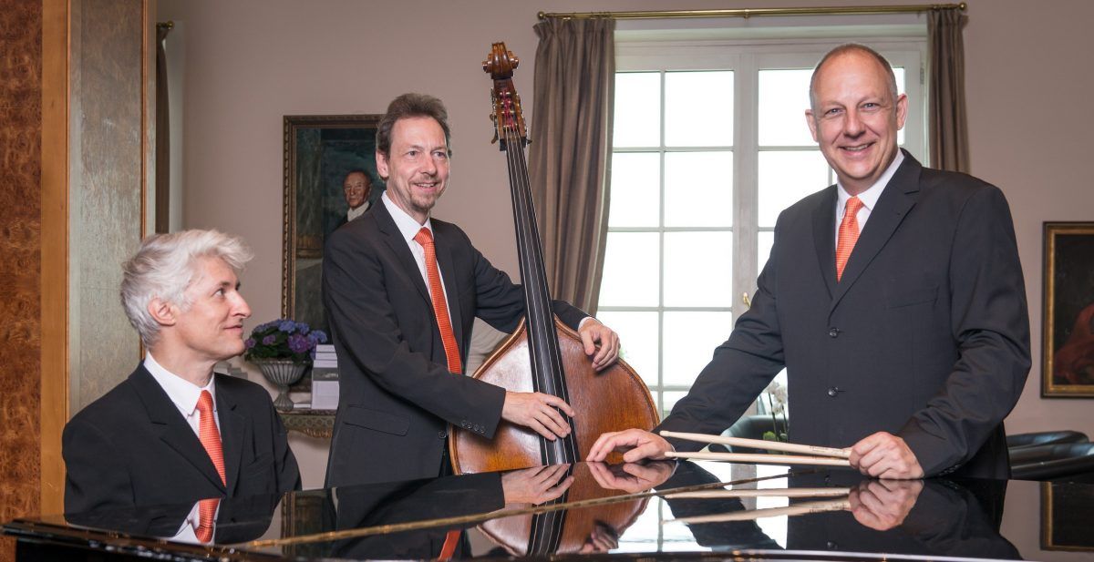 Jazz Instrumental Trio - MANTECA (Germany)